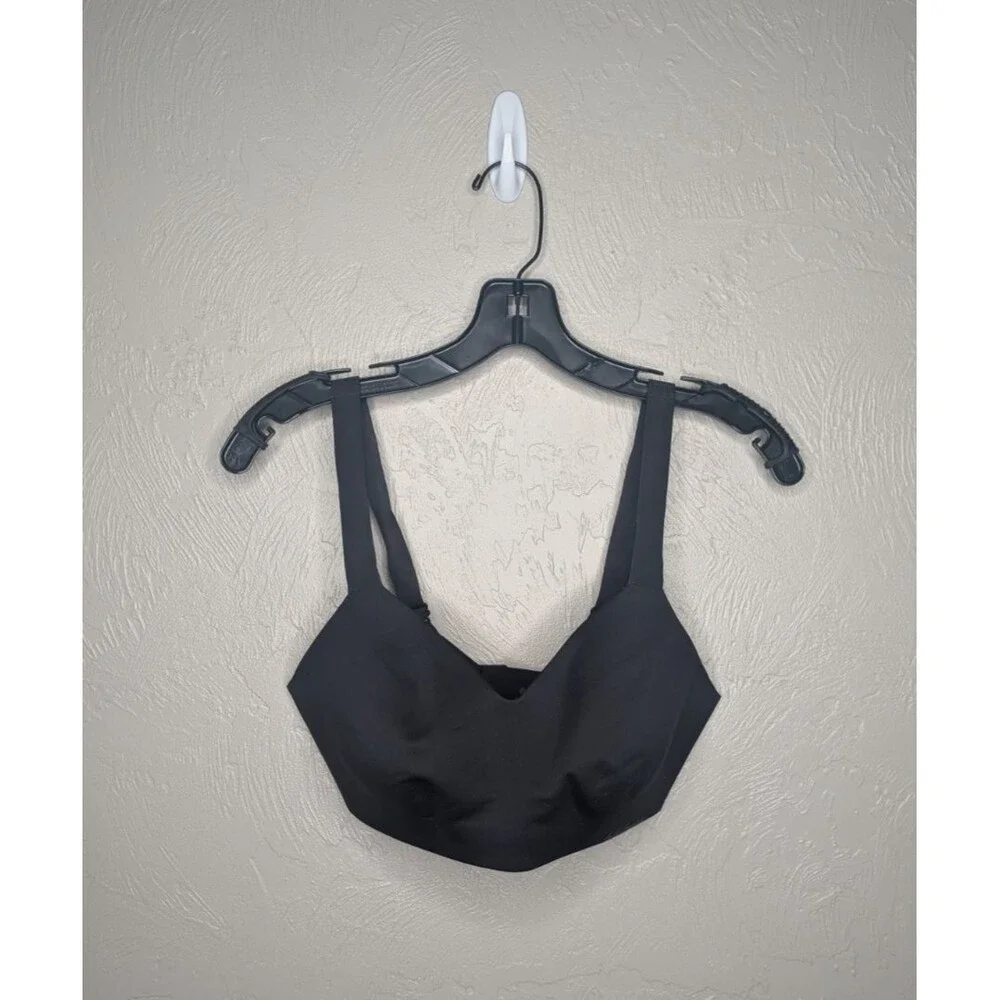 NWT Lululemon Womens 34DD Black Wireless Seamless Hold True Bra